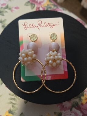 Lilly Pulitzer Caliente Blush/ Blush Pink Bead Cluster Gold Hoop Earrings